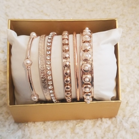 6-peice bracelet set - Picture 1 of 1